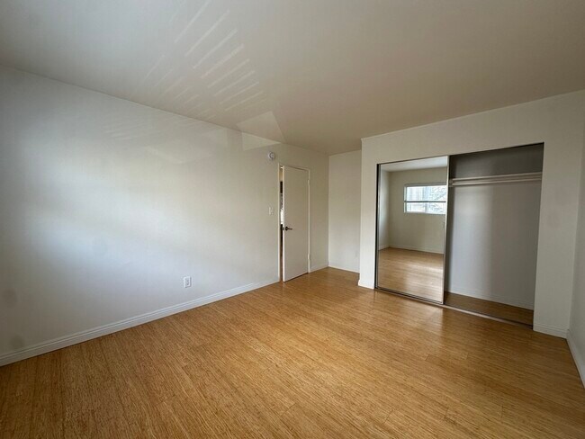 Building Photo - 23 Thornton Ave