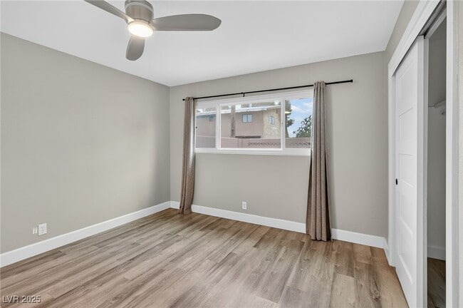 Building Photo - 333 S Tonopah Dr