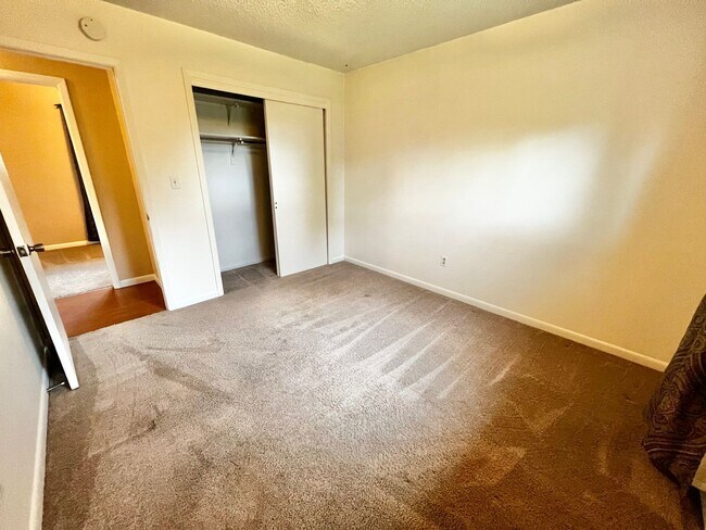 Building Photo - Adorable 3 bed 1 bath home in Fort Collins!