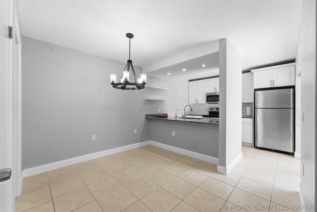 Building Photo - 236 Charter Way