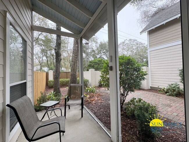 Building Photo - Exceptional Opportunity: Main Home plus Ga...