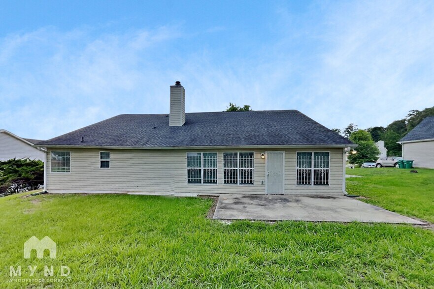 Building Photo - 3992 Moore Creek Dr