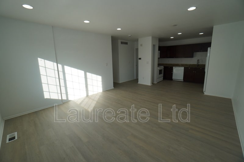 Building Photo - 2995 W Yale Ave