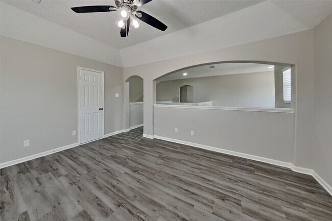 Building Photo - 8618 Cedar Walk Dr