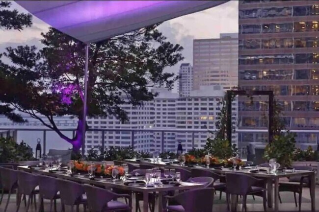 Building Photo - 481 Brickell Ave