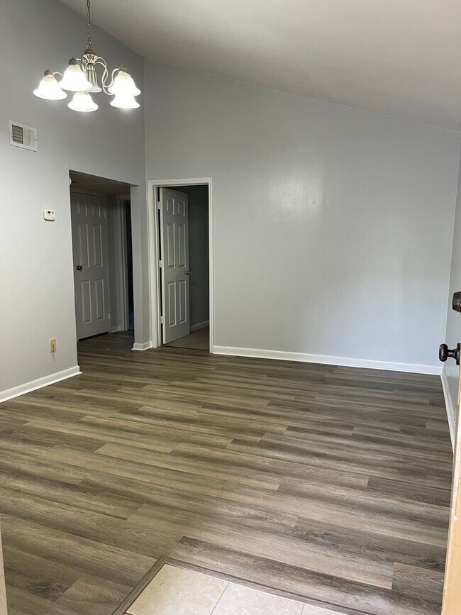 Building Photo - Stadium Village -  2 Bedroom 1 Bath near UGA & Downtown Athens! Available soon!