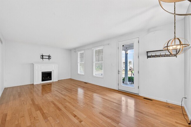 Building Photo - 3275 Simeon Bunker St