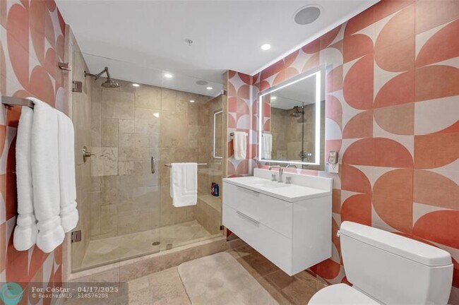 Building Photo - 333 Las Olas Way