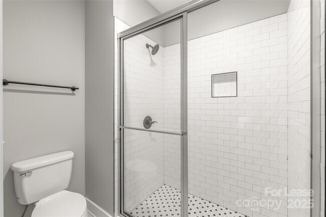 Building Photo - 712 Seldon Dr