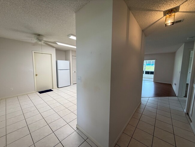 Building Photo - TEMPORARY PRICE DROP.... MOVE IN BY THE 1 ...
