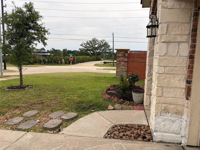 Building Photo - 24307 Hampton Terrace Ln