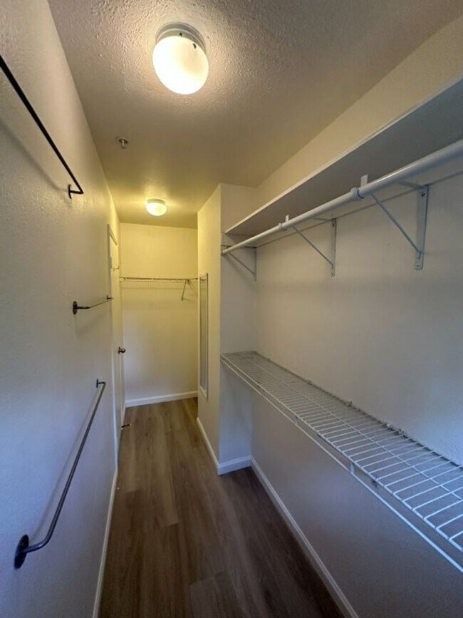 Building Photo - Nor Cal Realty Inc, 3 bedroom 3 bath townhouse with 2 car garage
