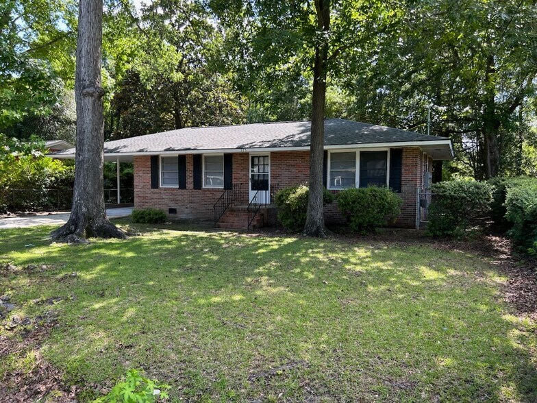 Primary Photo - 725 W Sherwood Dr