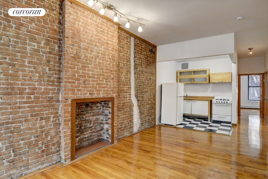 Building Photo - 619 W 142nd St