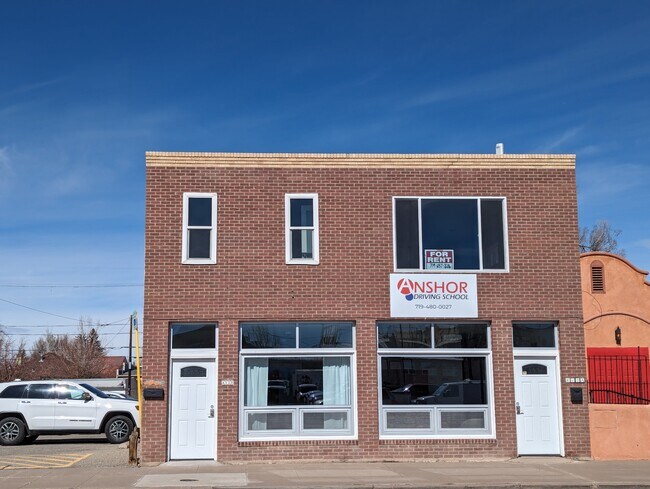 Primary Photo - 613 4th St