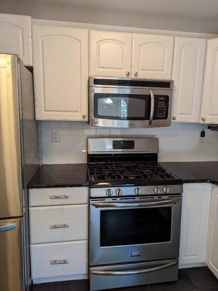 Building Photo - 1507 Mountainview Dr