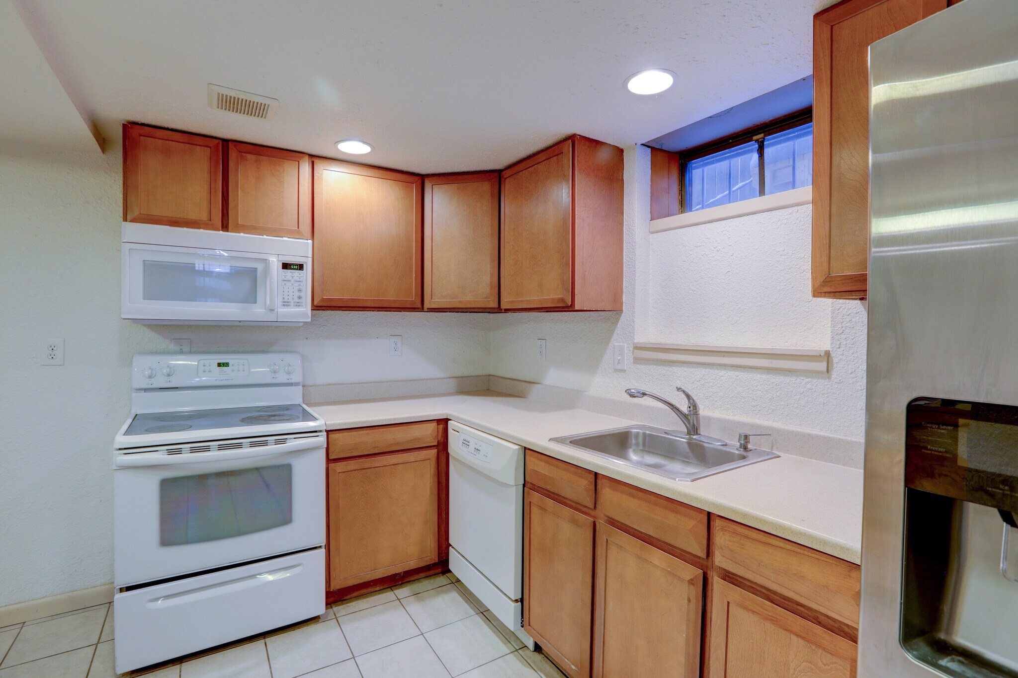 Building Photo - 3301 Kearney St