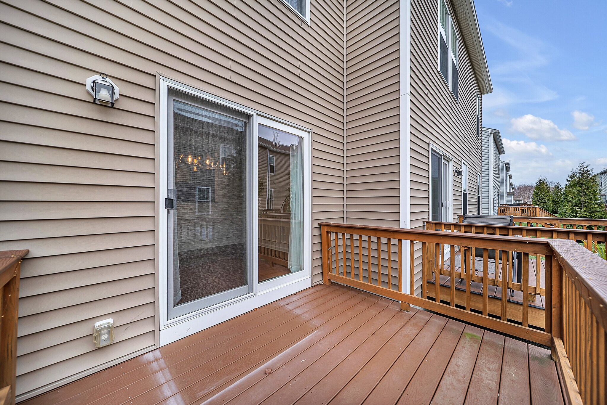 Building Photo - 5 Chestnut Crk