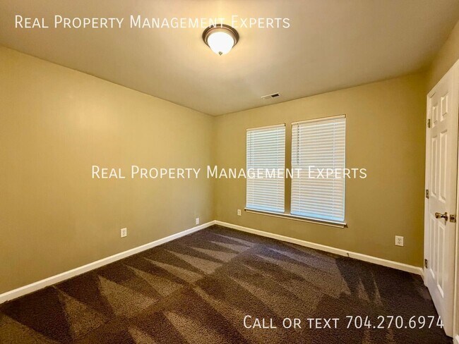 Building Photo - 13604 Toka Ct