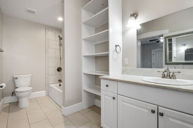 Building Photo - 2226 Gravois Ave