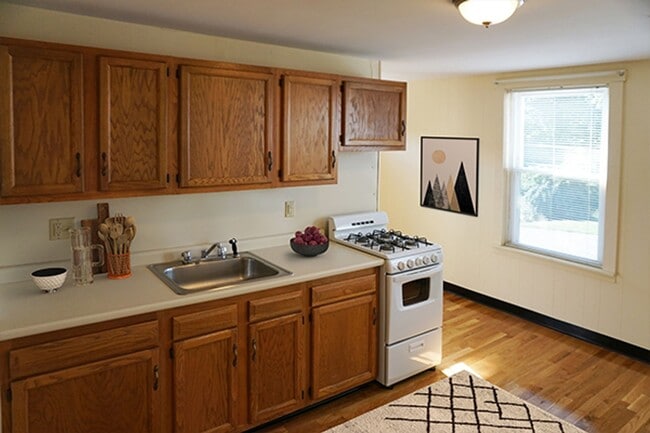 Building Photo - 1bed apartment in Waltham in available in 7/1