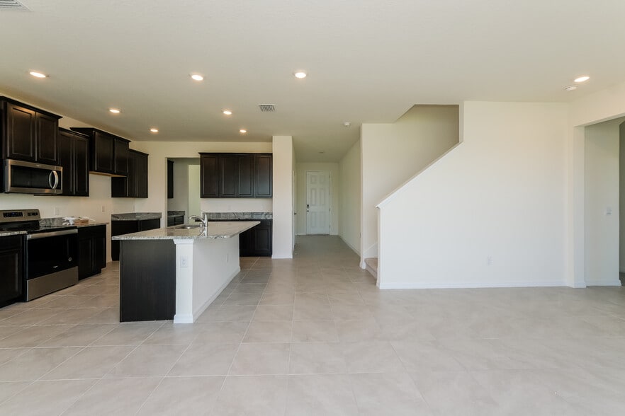 Building Photo - 10832 Charlotte Dr.