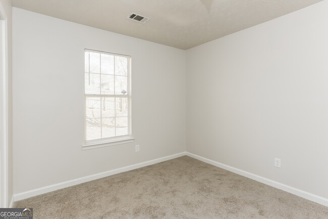 Building Photo - 5533 Rock Shoals Way