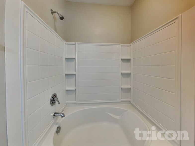 Building Photo - 557 McCarthy Dr