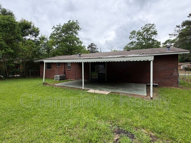 Building Photo - 2316 Wellborn Dr