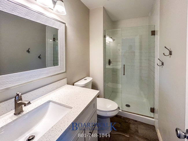 Building Photo - Remodeled & Ready 5 bed in Sandy
