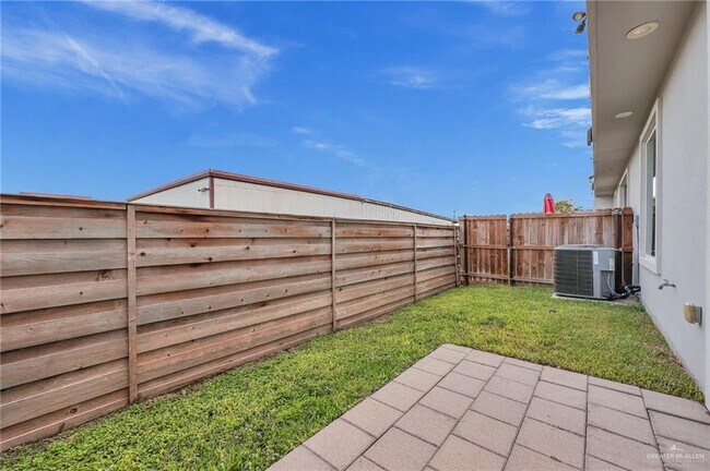 Building Photo - 28 Sunset Dr