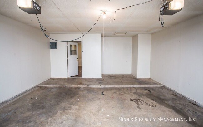 Building Photo - 4804 53rd St