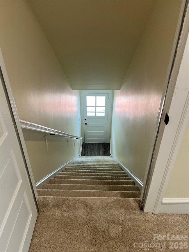 Building Photo - 211 W G St