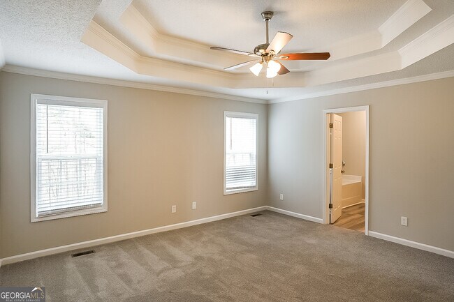 Building Photo - 100 Creekside Cir