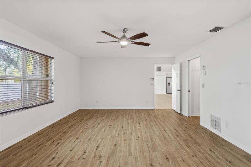 Building Photo - 131 2nd Ave E