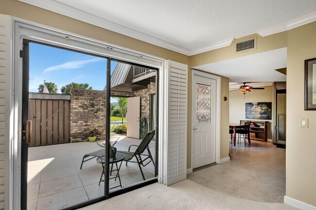 Building Photo - 1420 Ocean Way
