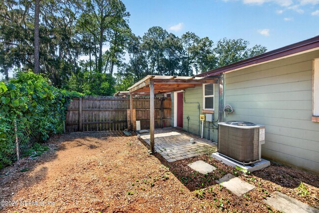 Building Photo - 8067 Parental Cir
