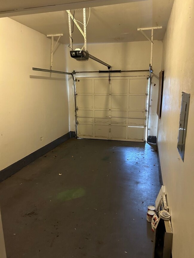 Building Photo - 3407 Shenandoah St