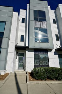 Building Photo - 1020 Scovel St