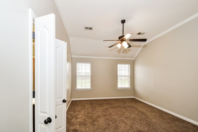 Building Photo - 11616 Leewood Dr