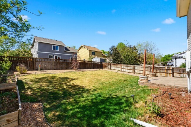 Building Photo - 3-bed + office, 2-bath home, minutes to Denver and close to outdoor recreation areas