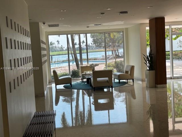 Building Photo - 9100 W Bay Harbor Dr