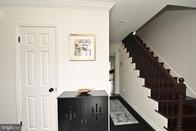 Building Photo - 6431 Forest Rd