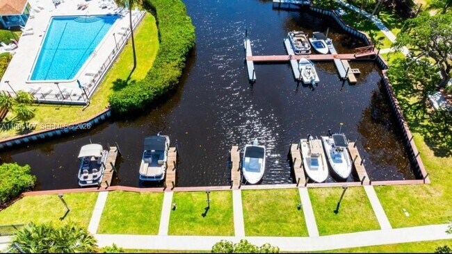 Building Photo - 1561 NE 12th Terrace