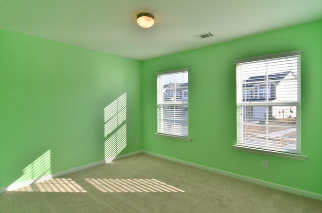 Building Photo - 242 Hawkins Creek Rd