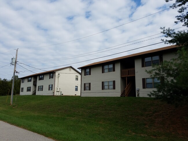 Primary Photo - 100 Walnut Grove Rd