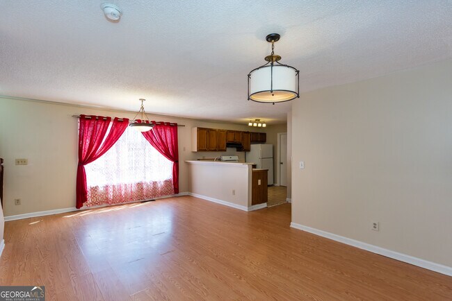 Building Photo - 664 Bellemeade Ave NW