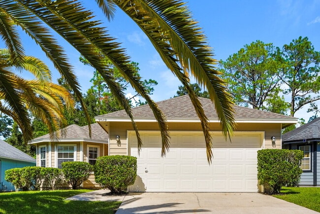 Building Photo - 5549 Oak Crossing Dr