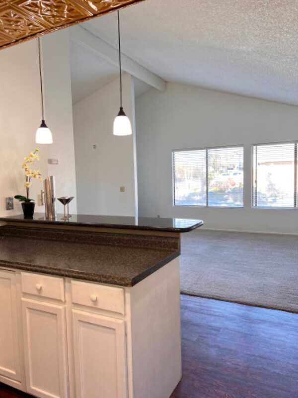 Building Photo - 995 Terry Dr