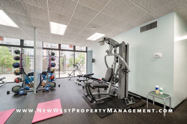 Building Photo - Renovated Cortez Hill 2 Bedroom at Symphon...